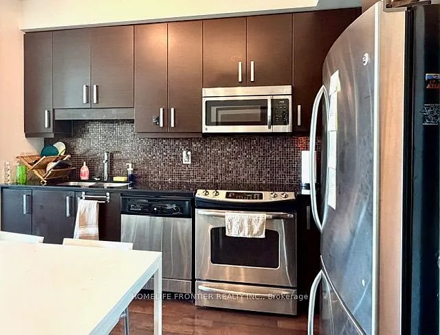 17 Anndale Dr #Penthouse 201 — Photo 6