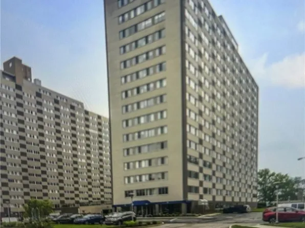 12520 Edgewater Dr APT 1504, Lakewood, OH 44107