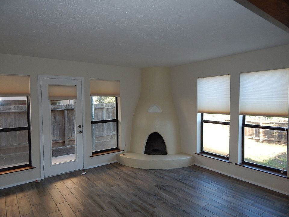 Living room_10162018