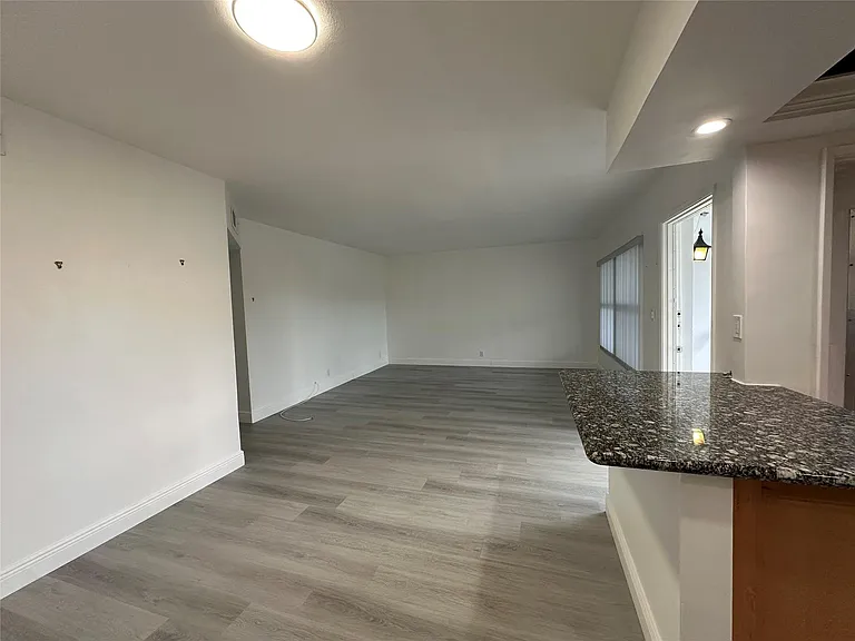 651 Pine Dr — Photo 11
