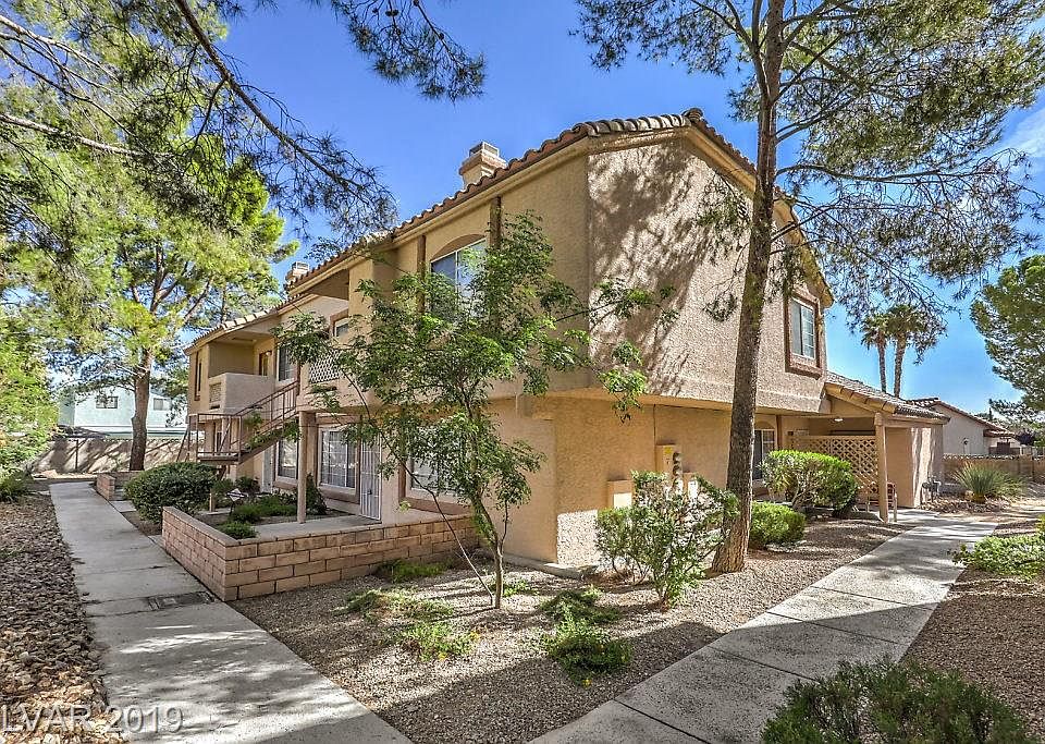 1st image of 1632 N Torrey Pines Dr Unit 104