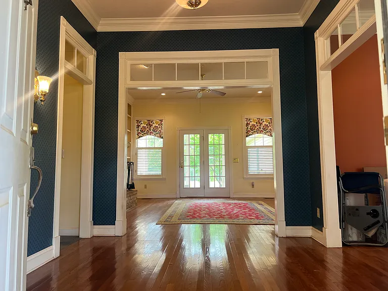 5652 Lakeview Rd — Photo 4