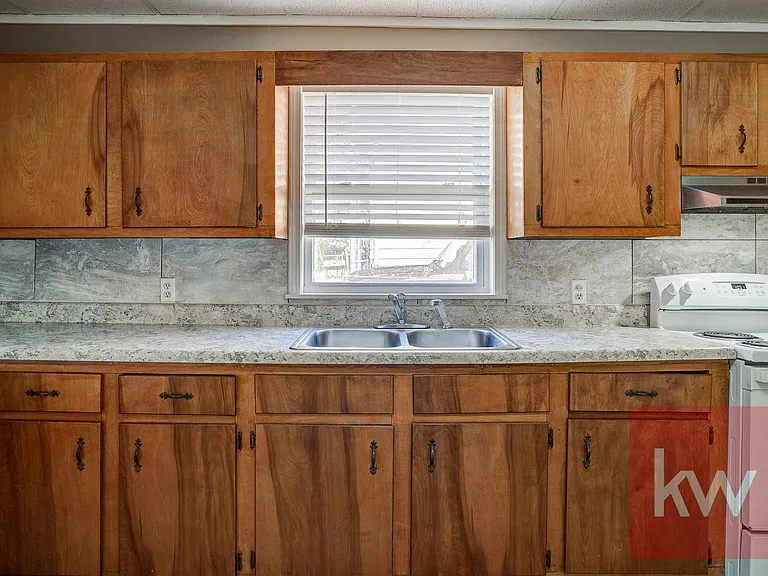 314 Wilson Ave — Photo 13