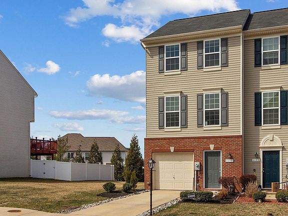 2nd image of 1179 Coulbourn Cor