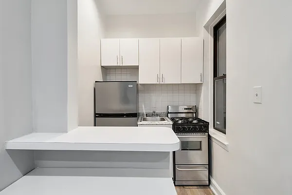 Rented by Cooper & Cooper Real Estate | media 11