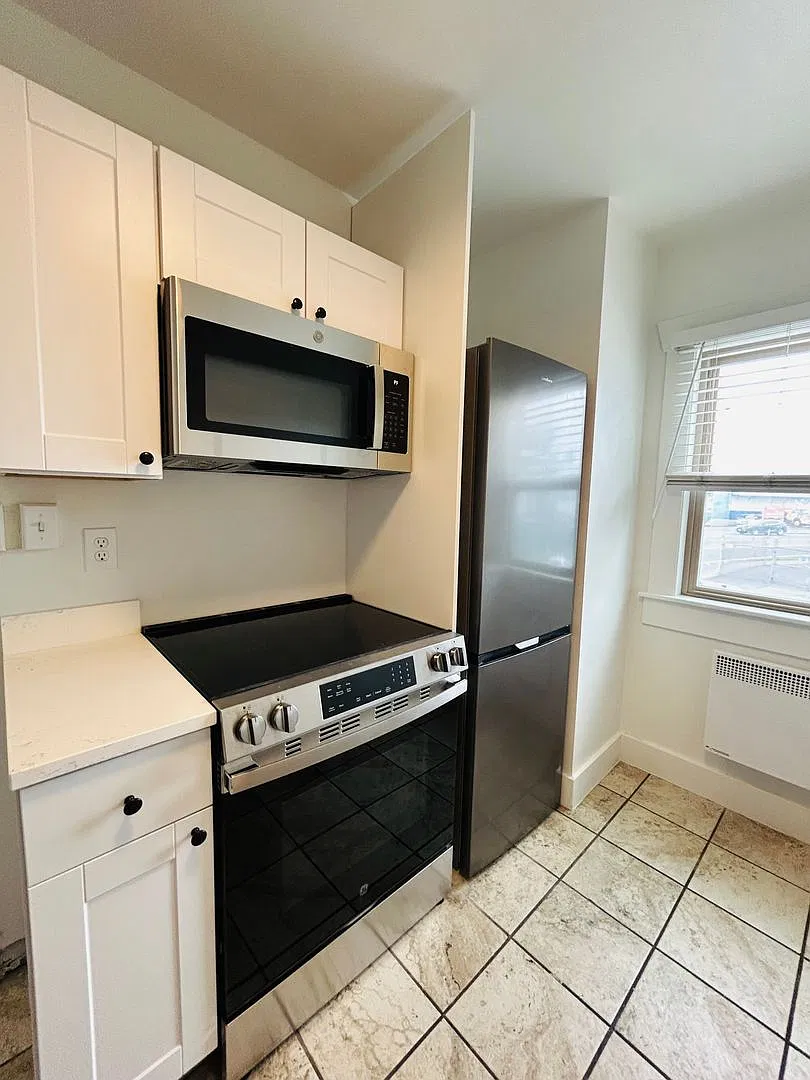 Canal Apartments — Photo 4