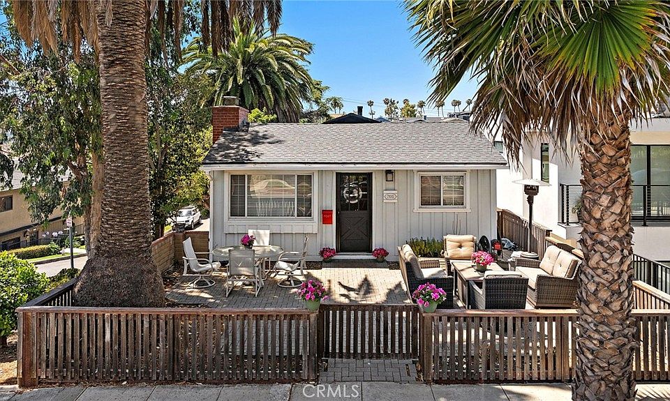 1st image of 701 Jasmine Ave