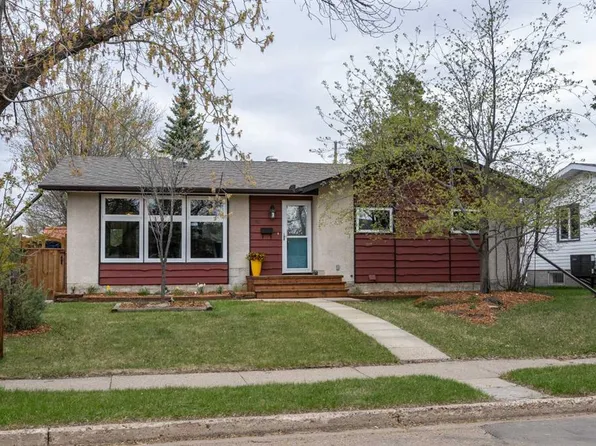 30 S Montclare Ave, Camrose, AB T4V 2K8