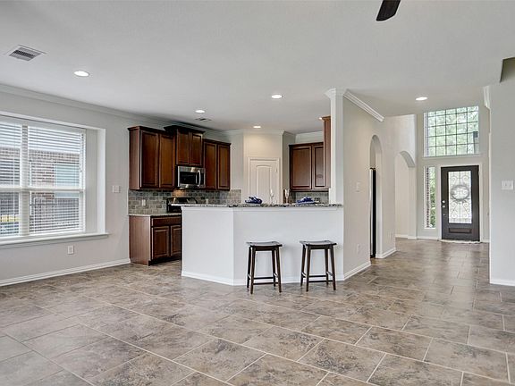 5th image of 26 Black Swan Ct