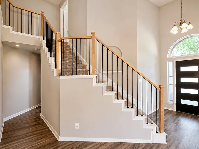 2416 McCarran Dr — Photo 17