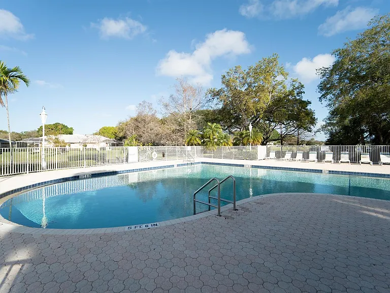 304 Sun Terrace Ct — Photo 33