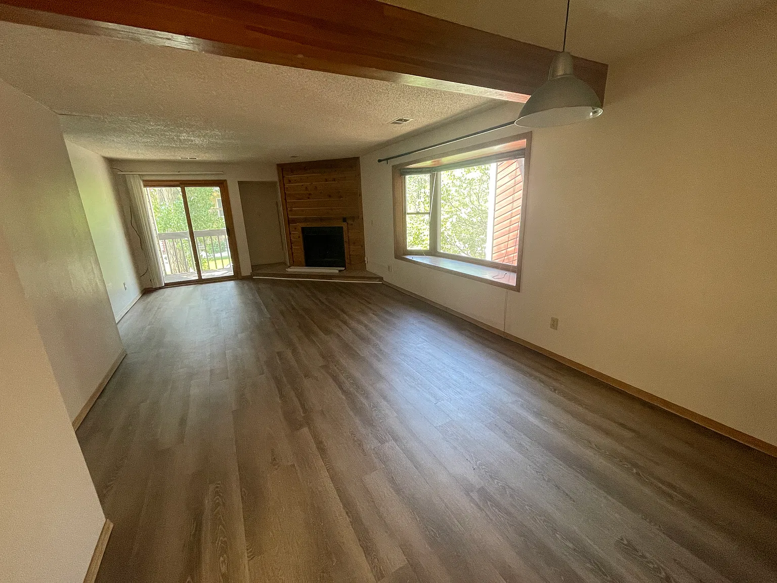2 bed, 1037 sqft, $2,900 — Photo 2