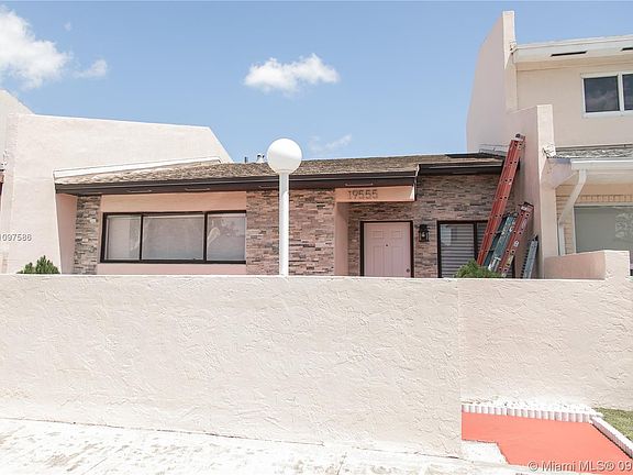 3rd image of 19555 NW 55th Circle Pl