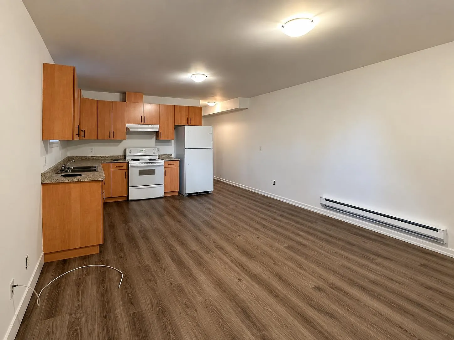 2 bed, 950 sqft, $1,800 — Photo 2