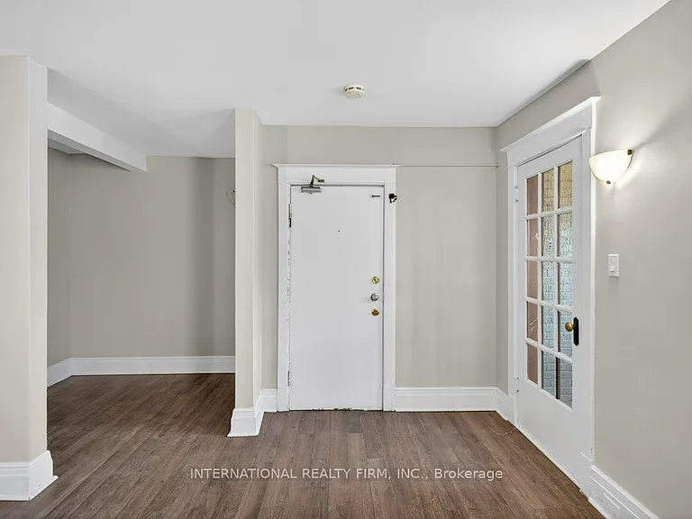 109 Balsam Ave S #4 — Photo 8