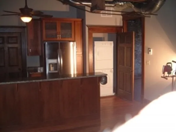 2 bed, 2.0 bath, 1000 sqft, $1,749, 111-113 W 7th St #19862332, Bloomington, IN 47404