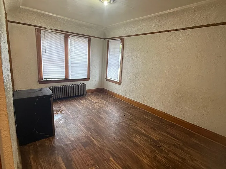 1242 W Highland Ave — Photo 16