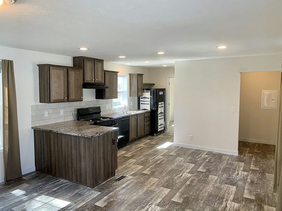 1st image of 901 Lake Elmo Ave N #Nailnc