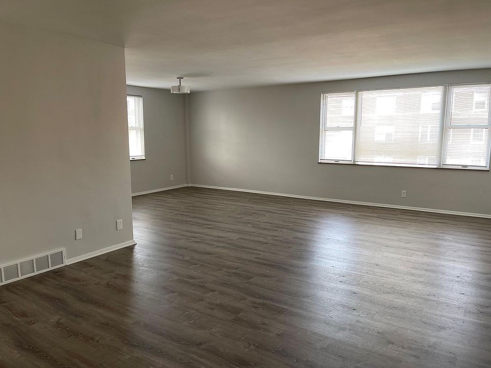 Embassy House Apartments 2560 N Moreland Blvd Shaker Heights OH Zillow