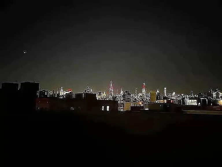 300 E 3rd St #PHD — Photo 6