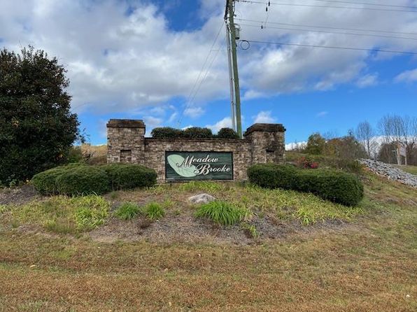 41 Meadow Brooke Dr, Young Harris, GA 30582