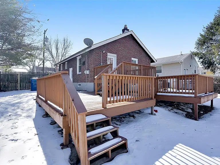 215 Monica Dr — Photo 17