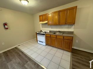 72 9th Ave #1, Newark, NJ 07107