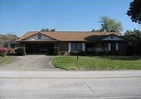 2nd image of 1120 N Old Mill Dr