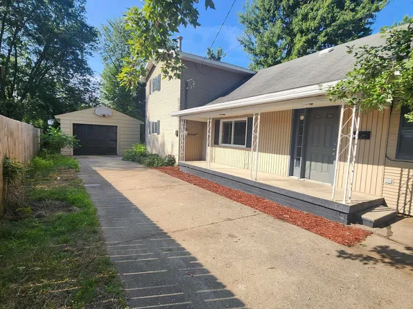 129 W Walnut St, Saint Charles, MI 48655