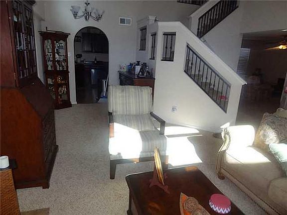 4th image of 11216 Northview Dr