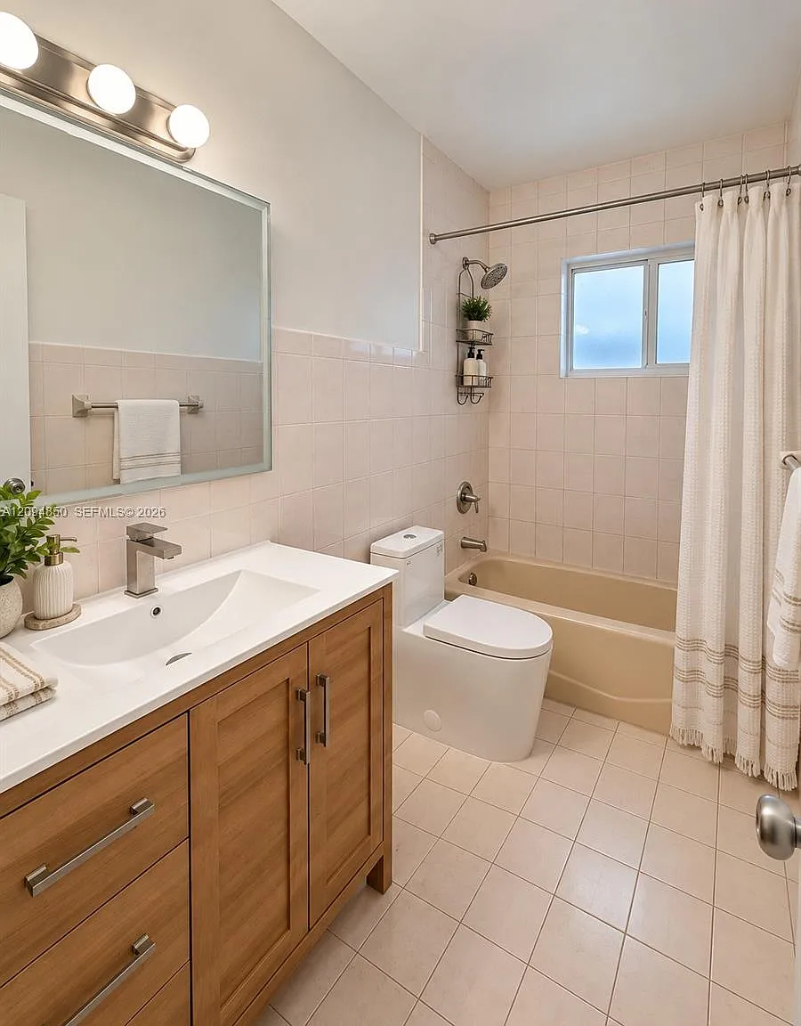 3 bed, 2.0 bath, 2359 sqft, $3,184 — Photo 4