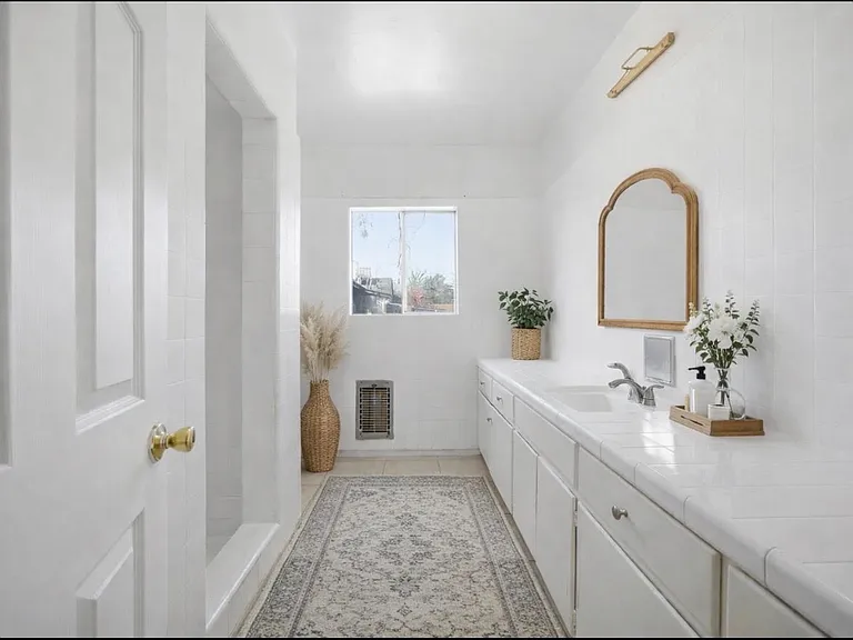 728 Lincoln St #C — Photo 16