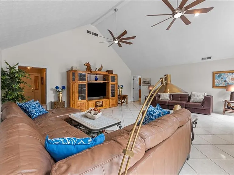 1061 N Highway 92 — Photo 10