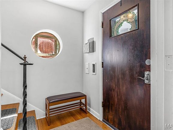 4th image of 7225 Amherst Ave