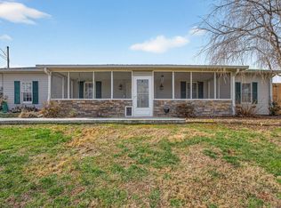 1375 Roberts Matthews Hwy, Sparta, TN 38583