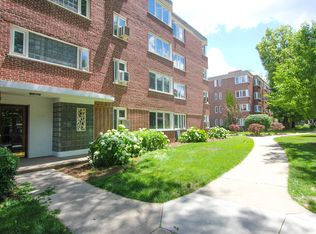 7202 Oak Ave APT 2SW, River Forest, IL 60305