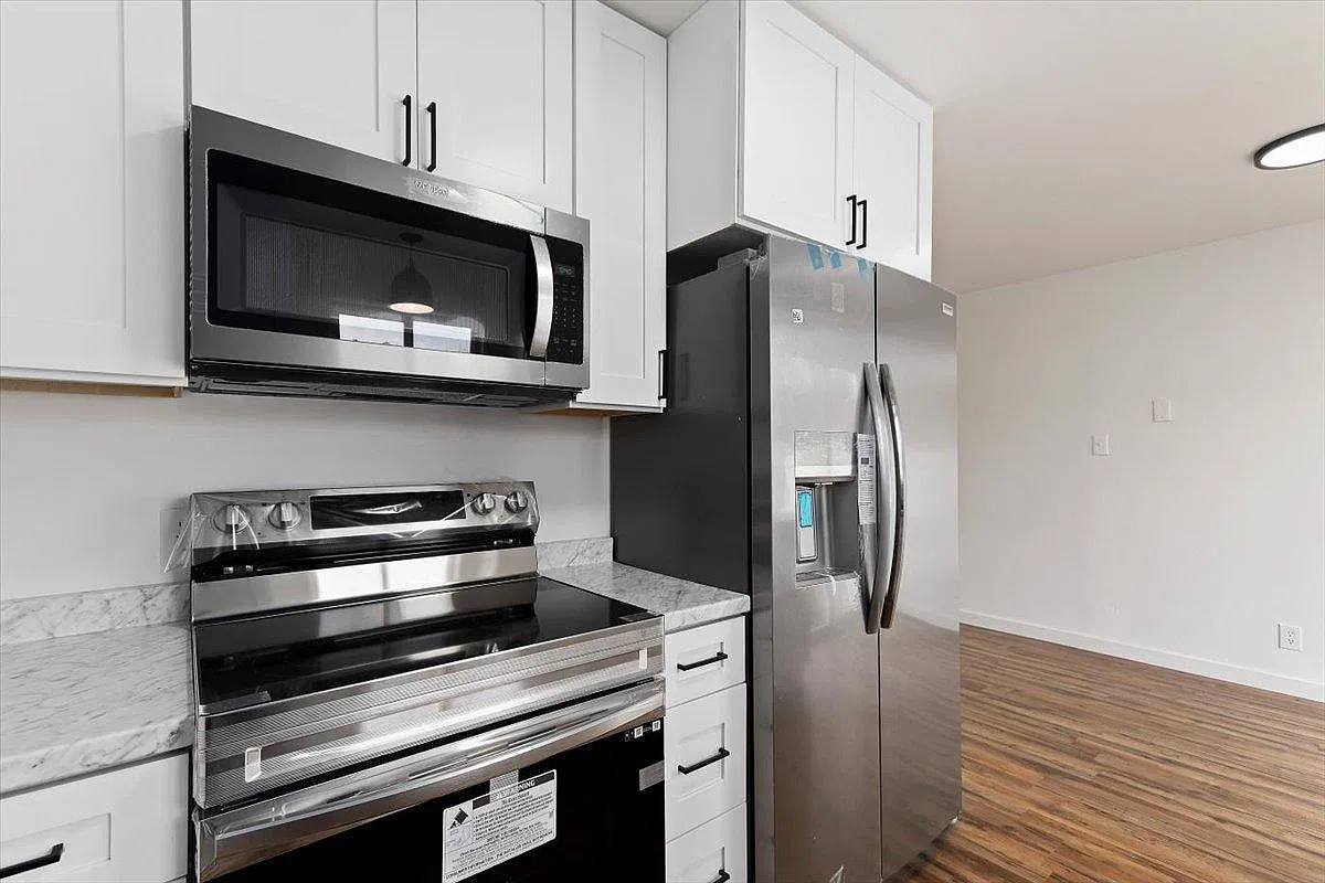 2 bed, 864 sqft, $1,500 — Photo 1