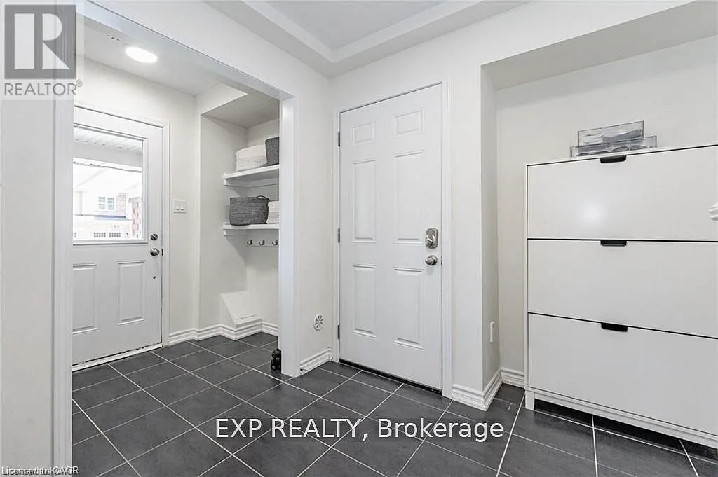 2 bed, $2,300 — Photo 4