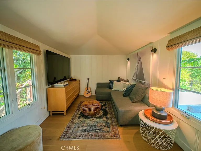 843 La Vista Dr — Photo 23