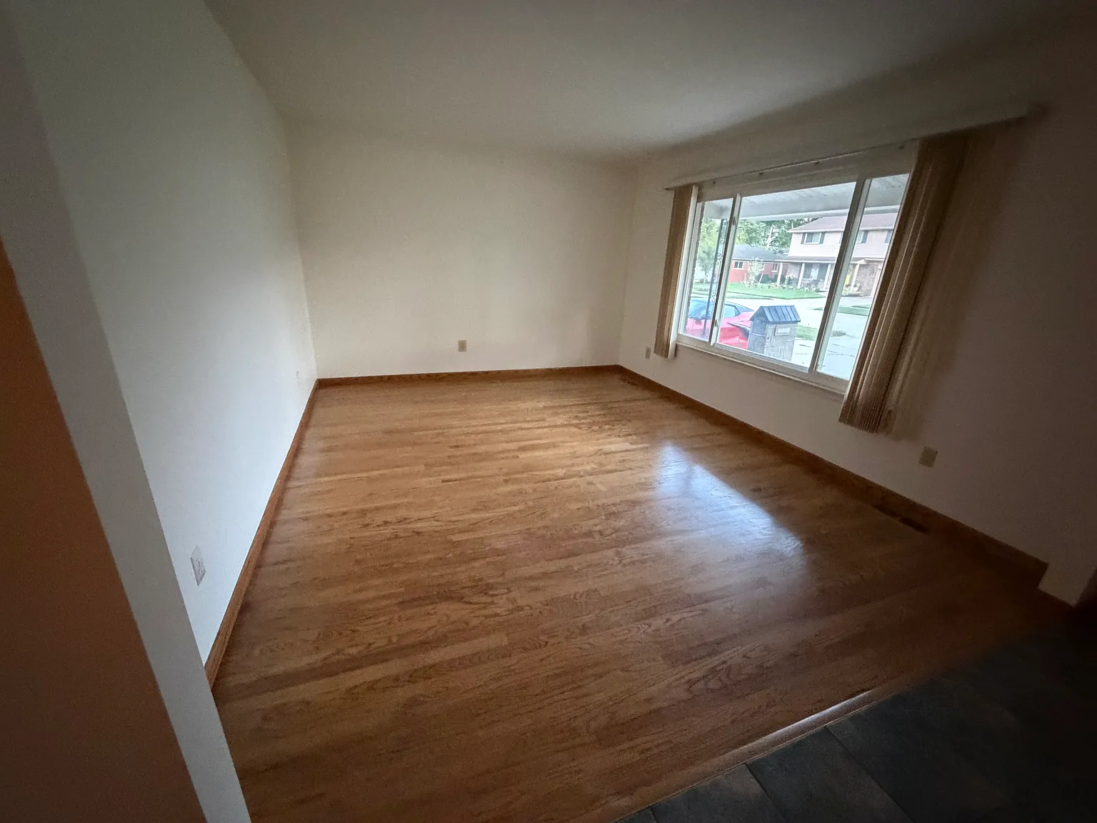 3 bed, 2206 sqft, $2,875 — Photo 3