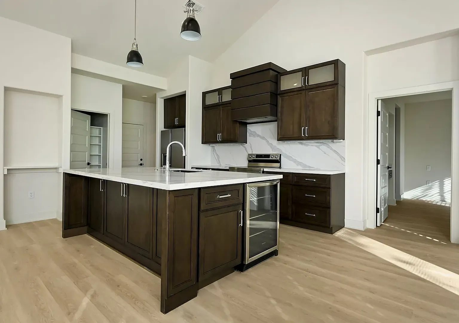 Modern Luxury Maintenance Provided — Photo 3