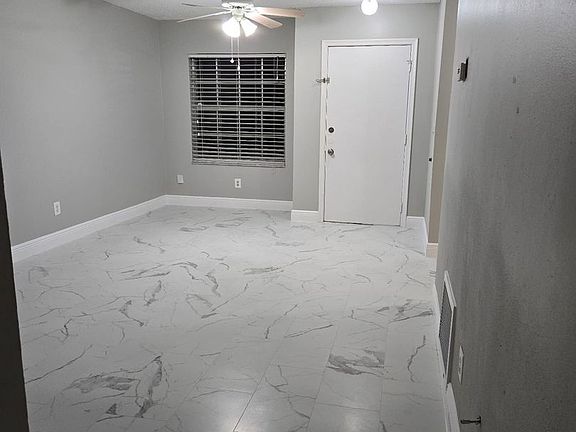 4th image of 1140 Sophie Blvd