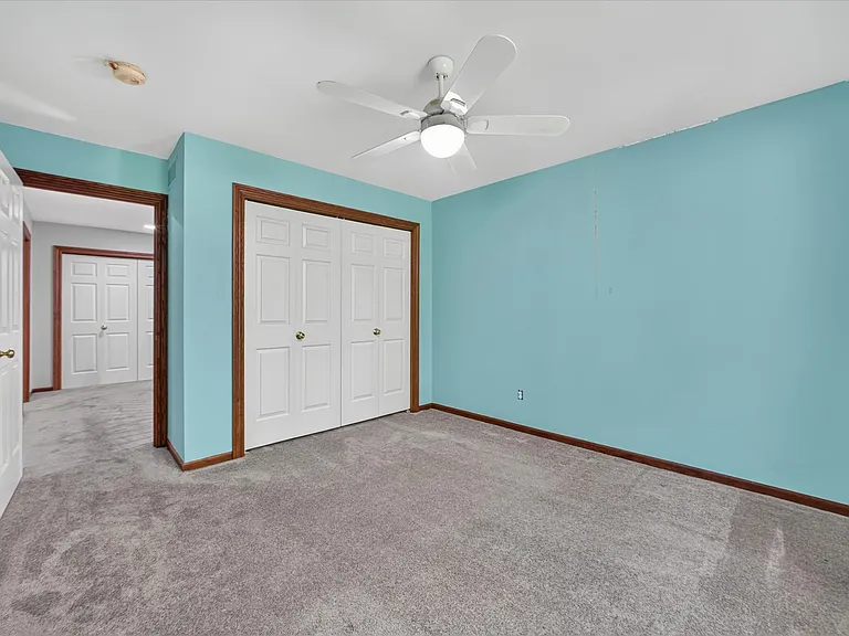3187 Turnberry Dr — Photo 33