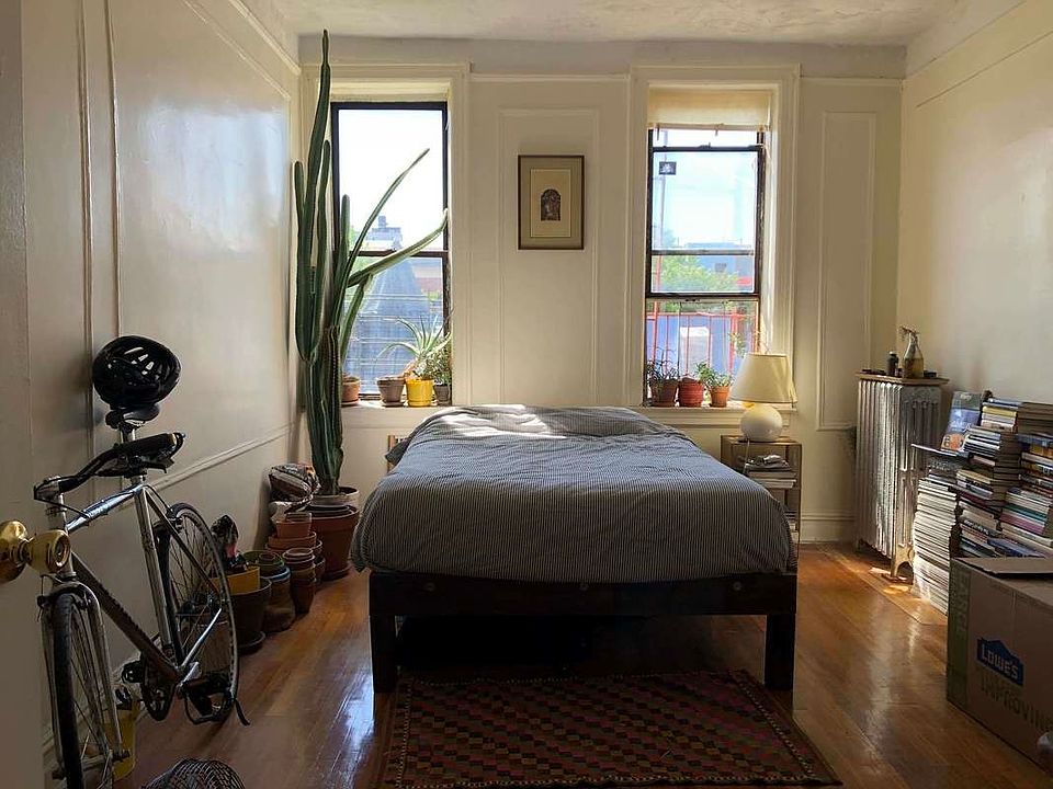 1st image of 260 Hawthorne St #D5