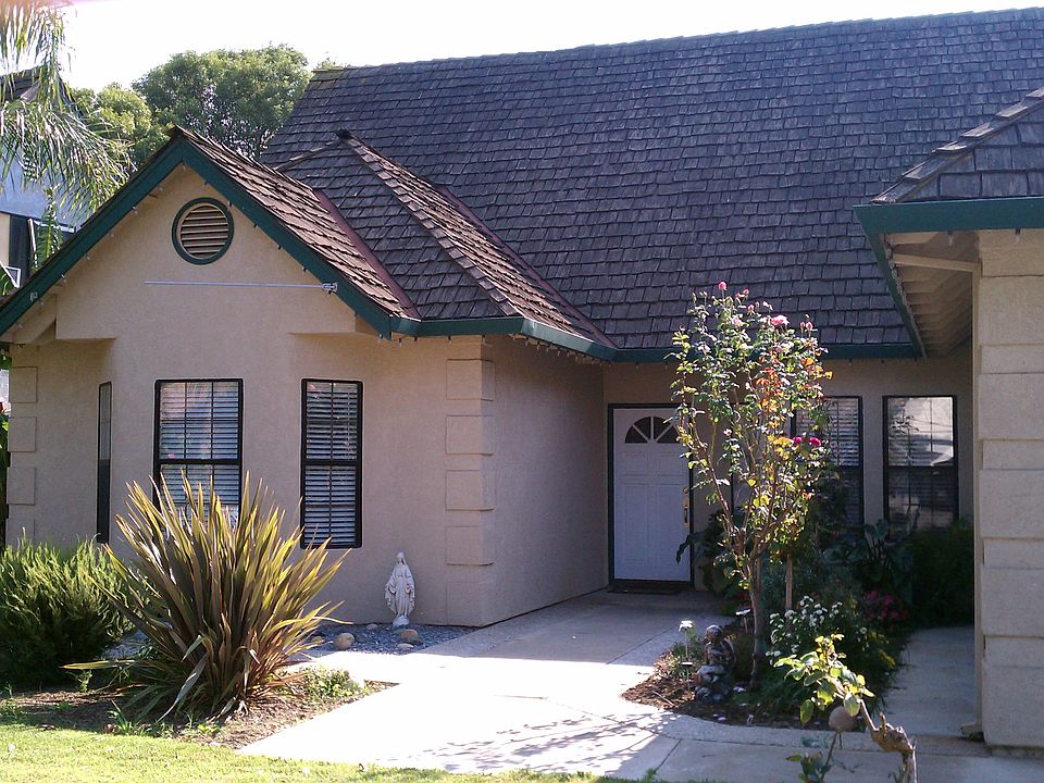 1st image of 525 Sunflower Dr