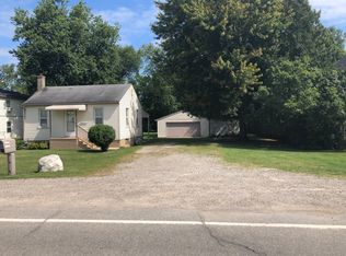 26648 W Huron River Dr, Flat Rock, MI 48134