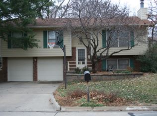 2207 Tamarron Ter, Manhattan, KS 66502