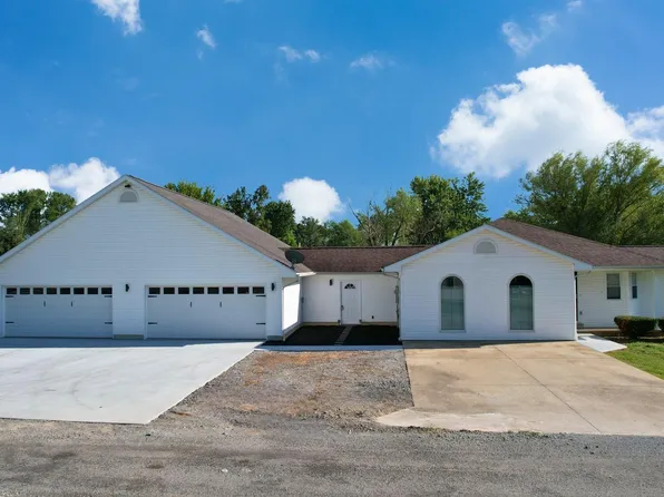 12335 Bermuda Dr, Marion, IL 62959