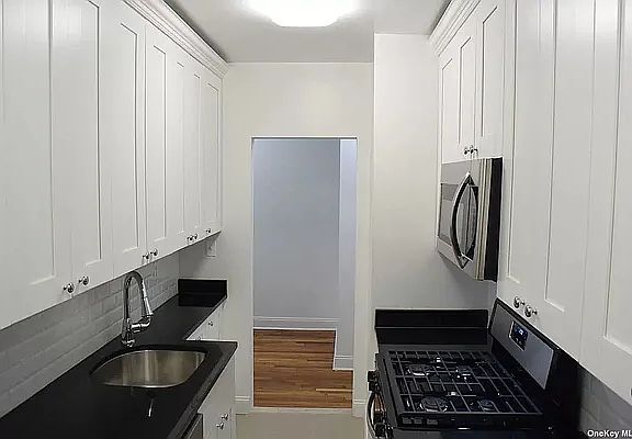 2nd image of 83-52 Talbot St APT 2J