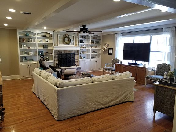 4th image of 3505 Langtry Dr